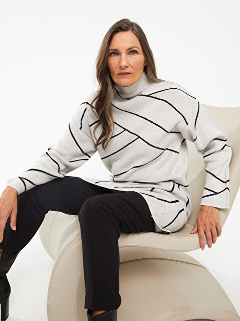 LCWAIKIKI Basic Yarım Balıkçı Yaka Desenli Uzun Kollu Kadın Triko Tunik - W20601Z8-S5M