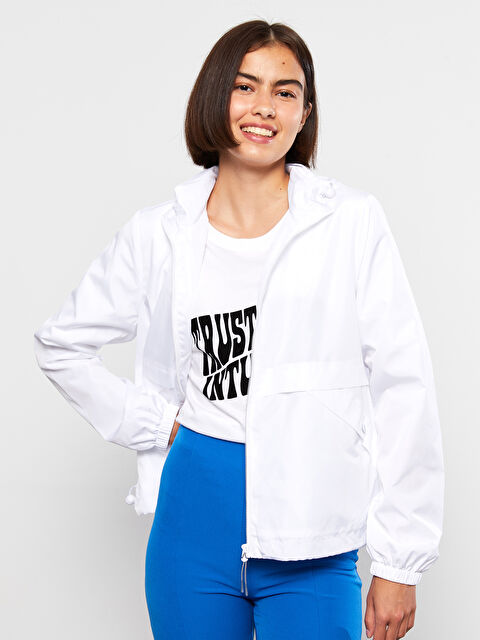 LCW Vision Kadın Kapüşonlu Düz Yağmurluk - W21007Z8-J5E