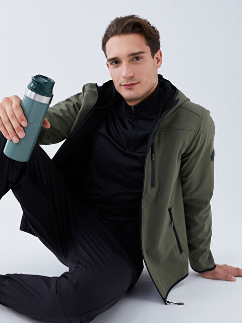 XSIDE ACTIVE معطف واق من المطر للرجال مزود بغطاء رأس وقصة عادية - W21103Z8-HCZ