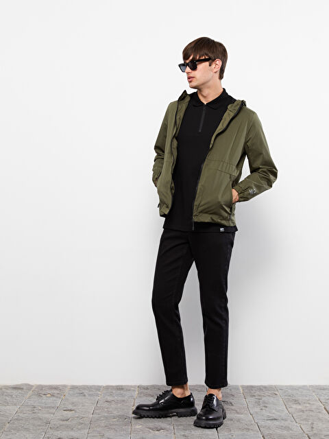 LCW Casual Standart Kalıp Kapüşonlu İnce Erkek Yağmurluk - W21189Z8-J1Y