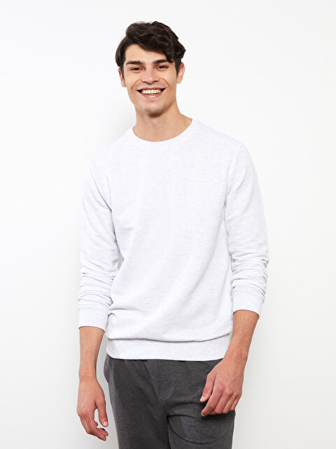 LCWAIKIKI Basic Bisiklet Yaka Uzun Kollu Erkek Sweatshirt - W22470Z8-CY9