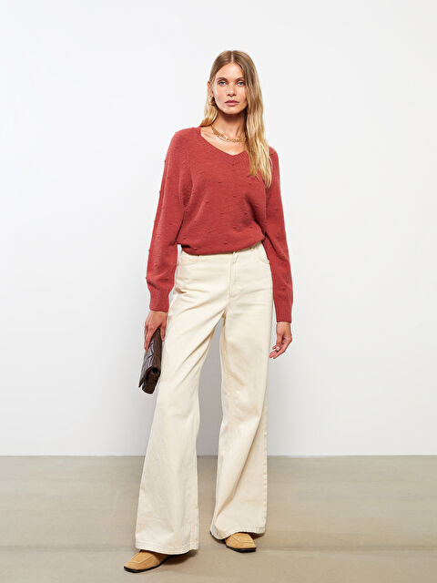 LCWAIKIKI Basic V Yaka Kendinden Desenli Uzun Kollu Kadın Triko Kazak - W23103Z8-LCS