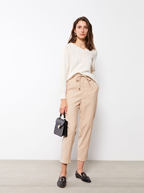 LCWAIKIKI Basic V Yaka Kendinden Desenli Uzun Kollu Kadın Triko Kazak - W23103Z8-DCY