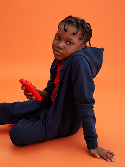 LCW Kids Hooded Basic Long Sleeve Boys' Zippered Sweatshirt - W25424Z4-NOO