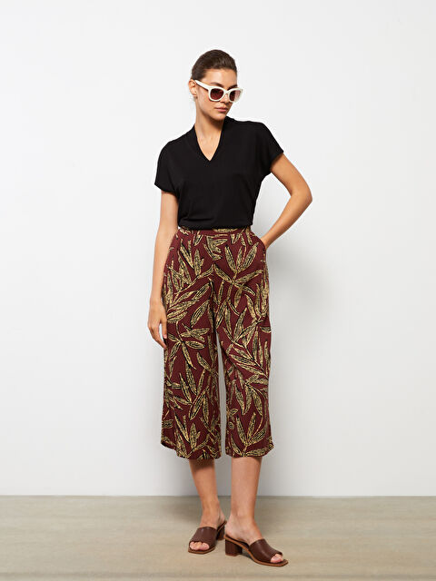 LCWAIKIKI Basic V Yaka Düz Kısa Kollu Kadın Bluz - W26274Z8-CVL