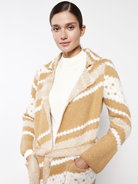 LCWAIKIKI Classic Ceket Yaka Desenli Uzun Kollu Kadın Triko Hırka - W29291Z8-SGE