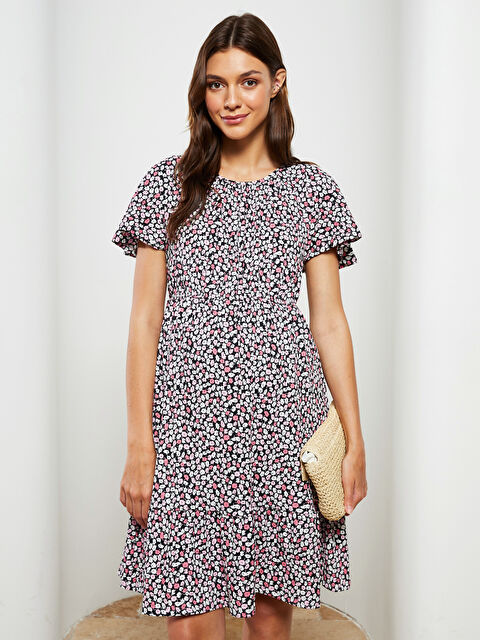 LCWAIKIKI Maternity Bisiklet Yaka Desenli Kısa Kollu Hamile Elbise - W29307Z8-LT4