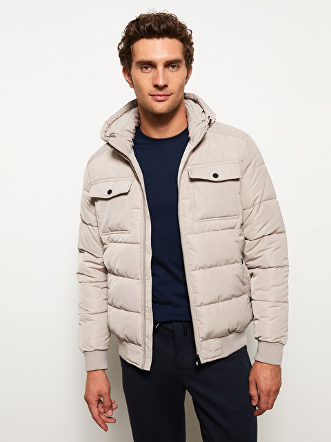 LCWAIKIKI Classic Standart Kalıp Kapüşonlu Erkek Şişme Mont - W2BM29Z8-CWE