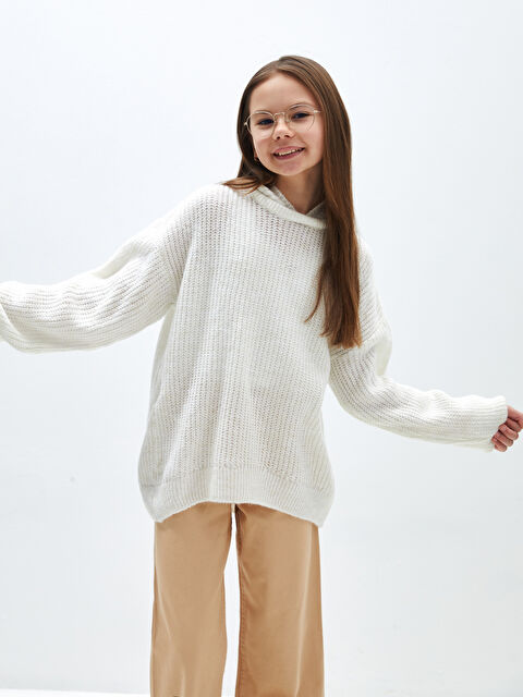 LCW Kids Kapüşonlu Basic Uzun Kollu Kız Çocuk Triko Kazak - W2CL00Z4-FRC