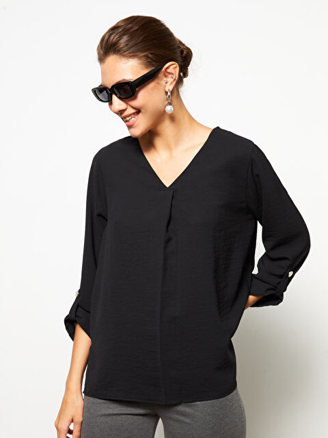 LCWAIKIKI Classic V Yaka Düz Uzun Kollu Aerobin Kadın Bluz - W2EH58Z8-CVL