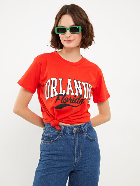 LCW Vision Bisiklet Yaka Baskılı Kısa Kollu Pamuklu Kadın Tişört - W2EL09Z8-R22