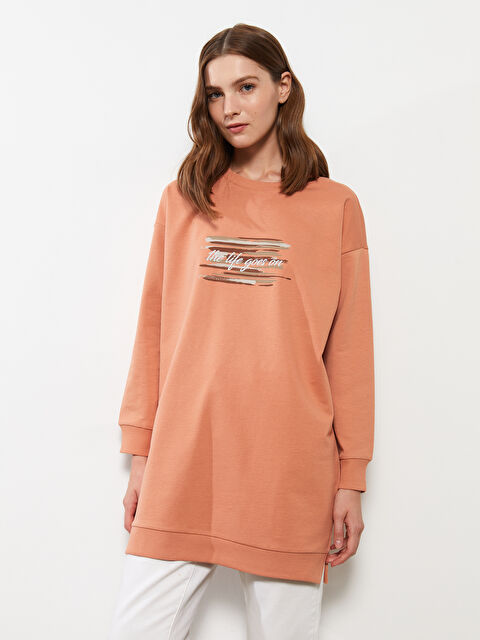 LCWAIKIKI Basic Bisiklet Yaka Baskılı Uzun Kollu Oversize Kadın Sweatshirt Tunik - W2FA41Z8-GD9