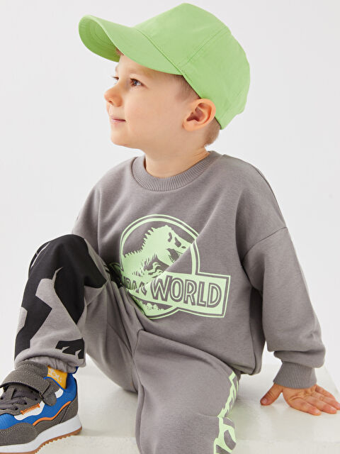 LCW baby Bisiklet Yaka Jurassic World Baskılı Erkek Bebek Sweatshirt ve Eşofman Altı - W2J383Z1-HGL