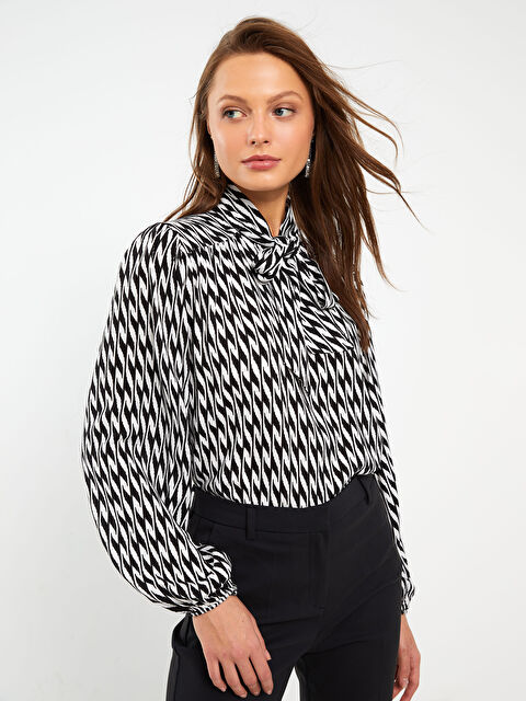 LCWAIKIKI Classic Bağlamalı Yaka Desenli Uzun Kollu Oversize Kadın Bluz - W2JD67Z8-LQJ