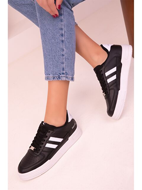 Soho Exclusive Deri Görünümlü Bağcıklı Kadın Spor Ayakkabı - W2JD97Z8-249