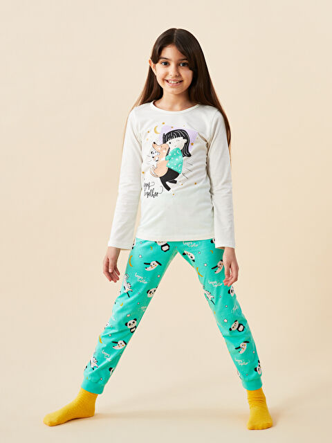 LCW Kids Crew Neck Printed Long Sleeve Girls' Pyjama Set - S32036Z4-FDU