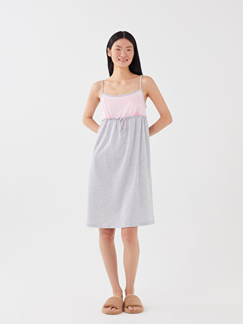 LCW DREAM قميص نوم بلوك الألوان بياقة على شكل حرف U بحمّالات للسيدات - S32716Z8-998