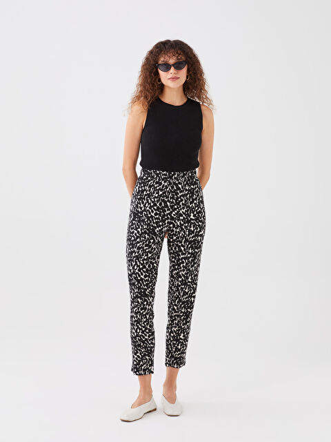 LCWAIKIKI Basic Elastic Waist Patterned Women's Sweatpants - S33854Z8-LQJ