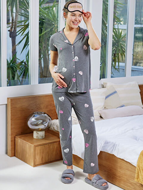 LCW DREAM Gömlek Yaka Desenli Kısa Kollu Hamile Pijama Takım - S36752Z8-LQ9
