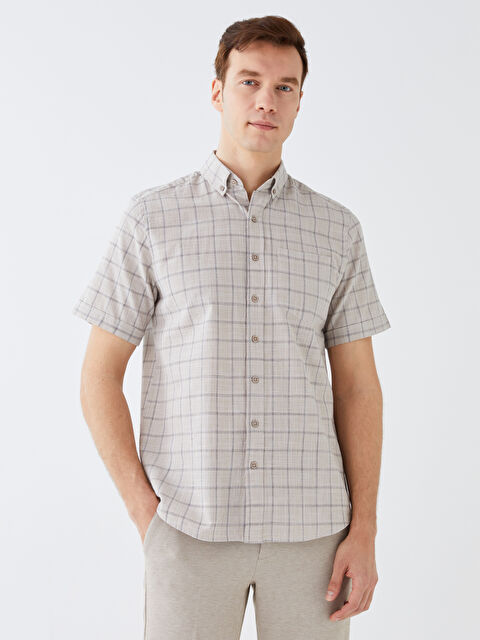 LCWAIKIKI Classic Рубашка Мужская Поплиновая В Клетку Стандартного Кроя С Коротким Рукавом - S3AQ23Z8-LKQ