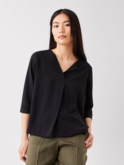 LCWAIKIKI Classic Women's Notch Neck Plain Blouse - S3AS43Z8-CVL