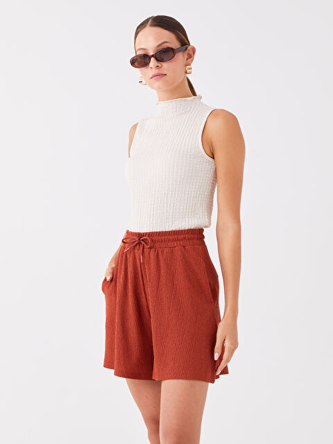 LCWAIKIKI Basic Kadın Beli Lastikli Düz Şort - S3BD26Z8-HEX