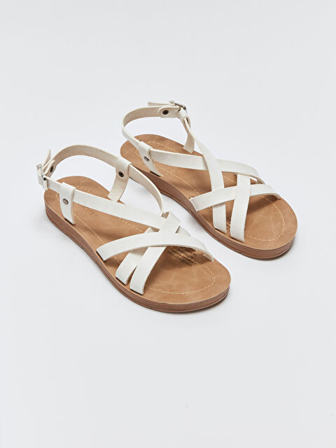 LCW STEPS صنادل نسائية بتفاصيل إبزيم بحزام متقاطع