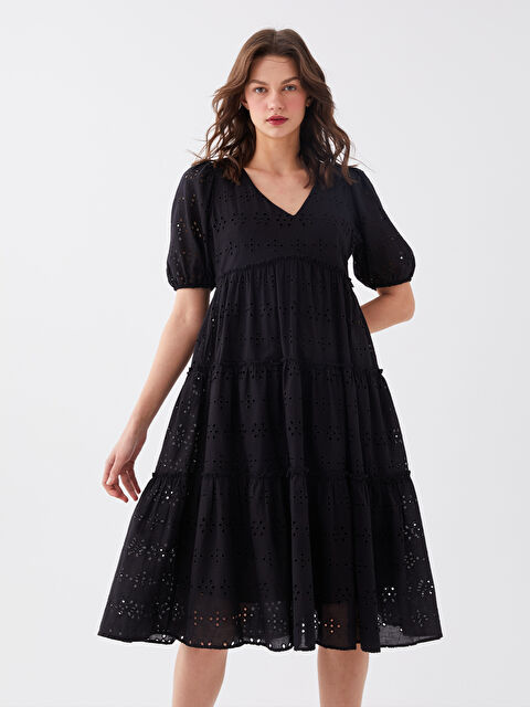 XSIDE V Yaka Kendinden Desenli Kısa Kollu Brode Kadın Elbise - S3BU09Z8-CVL