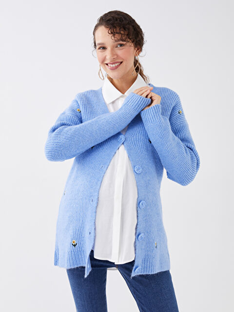 LCWAIKIKI Maternity V Yaka Nakışlı Uzun Kollu Hamile Triko Hırka