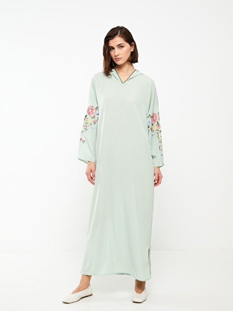 LCWAIKIKI Classic Kapüşonlu Nakışlı Uzun Kollu Oversize Kadın Elbise - S3CQ91Z8-PSF