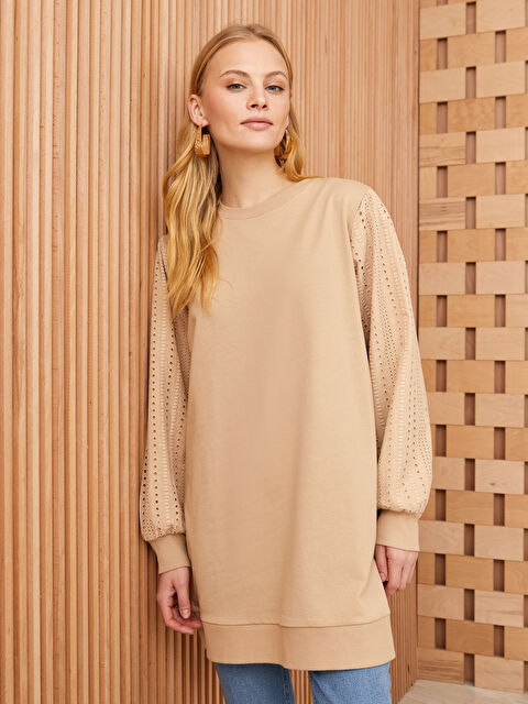 LCW Modest تونيك سويتشيرت مطرز بياقة دائرية للسيدات - S3EJ69Z8-SUQ