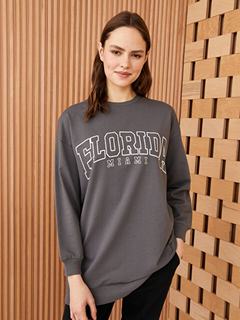 LCW Modest Crew Neck Printed Long Sleeve Oversize Women's Sweatshirt Tunic - S3FE87Z8-D5D