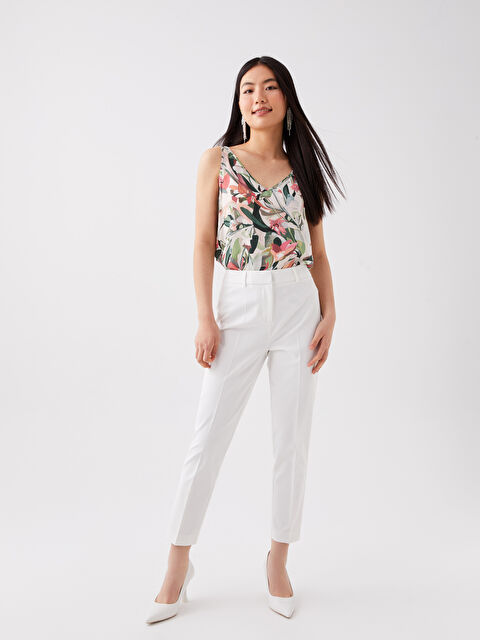 LCWAIKIKI Classic Carrot Cut Straight Crepe Women's Trousers - S3FH38Z8-FEW