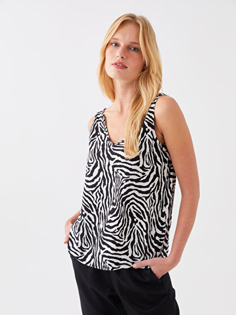 LCWAIKIKI Classic V-Neck Patterned Women's Blouse - S3H365Z8-LQJ