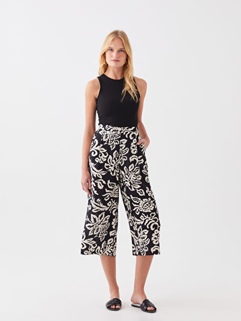 LCWAIKIKI Classic Elastic Waist Comfortable Fit Floral Women's Capri - S3HH68Z8-LQJ