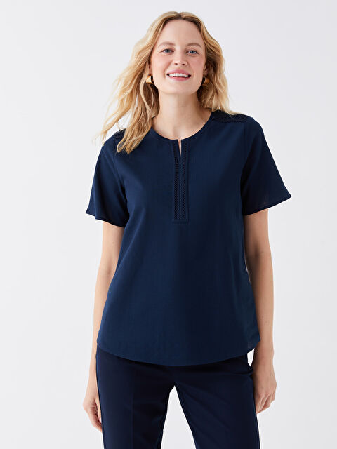 LCW Grace Henley Collar Self-Patterned Short-Sleeve Women's Blouse - S3I583Z8-E1J