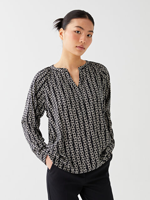 LCWAIKIKI Classic Notch Neck Patterned Long Sleeve Oversize Women's Blouse - S3IH92Z8-LQJ