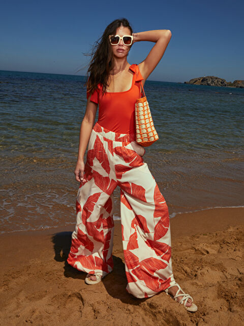 LCW DREAM U Yaka Desenli Askılı Kadın Büstiyer ve Pantolon Takımı - S3IK58Z8-LRB