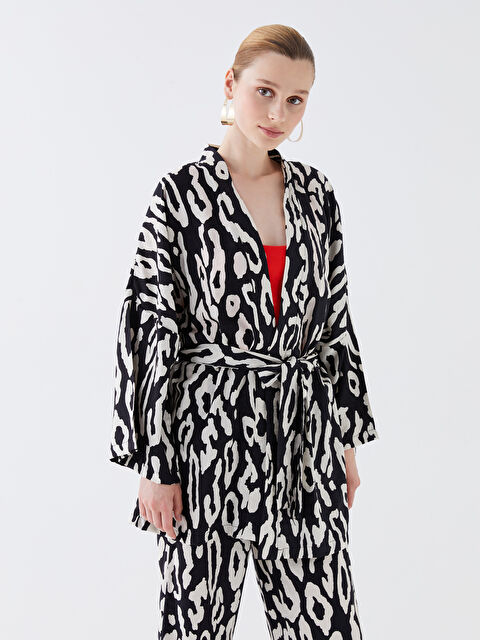 LCW Vision ياقة شال منقوش كم طويل أوفراسايز كيمونو للسيدات - S3J856Z8-LQJ