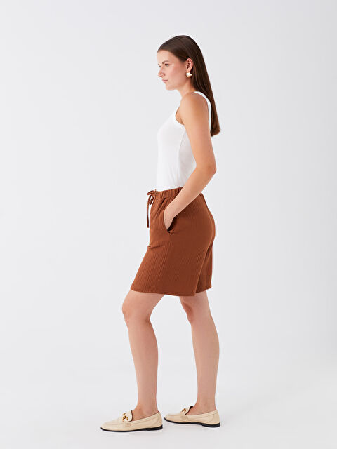 LCWAIKIKI Basic Beli Lastikli Rahat Kalıp Kadın Şort