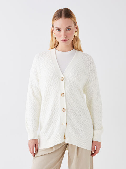 LCWAIKIKI Basic V Yaka Kendinden Desenli Uzun Kollu Kadın Triko Hırka - W30091Z8-R9J