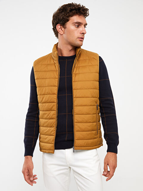 LCW Vision Slim Fit Dik Yaka Erkek Şişme Yelek - W30147Z8-V2F