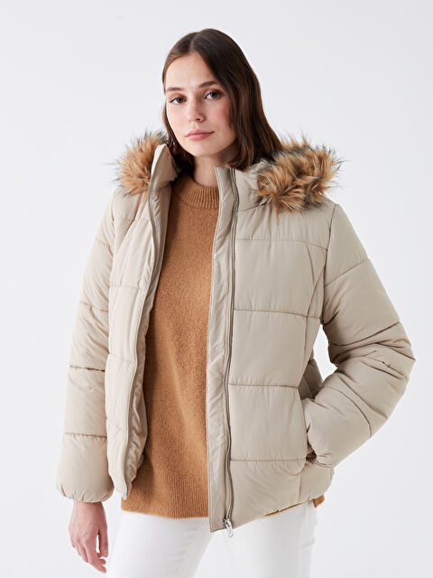 LCW Vision Kadın Kapüşonlu Düz Şişme Mont - W30587Z8-FES