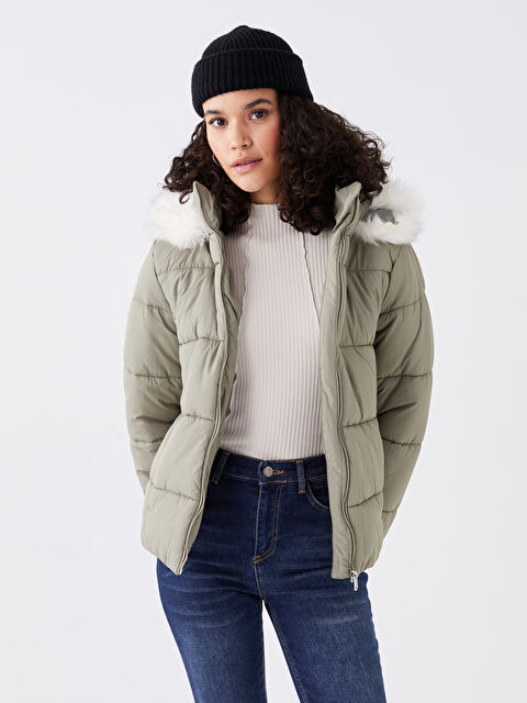 LCW Vision Kadın Kapüşonlu Düz Şişme Mont - W30587Z8-QTA