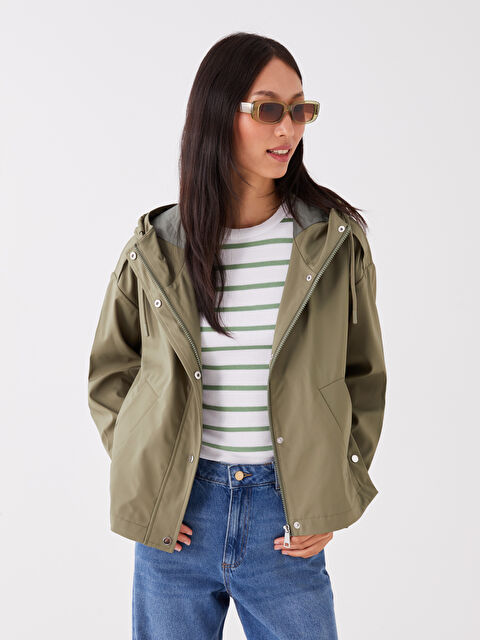 LCW Vision Kapüşonlu Düz Oversize Kadın Yağmurluk - W30752Z8-V37