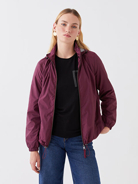 LCWAIKIKI Classic Kadın Kapüşonlu Düz Yağmurluk - W30890Z8-SFW