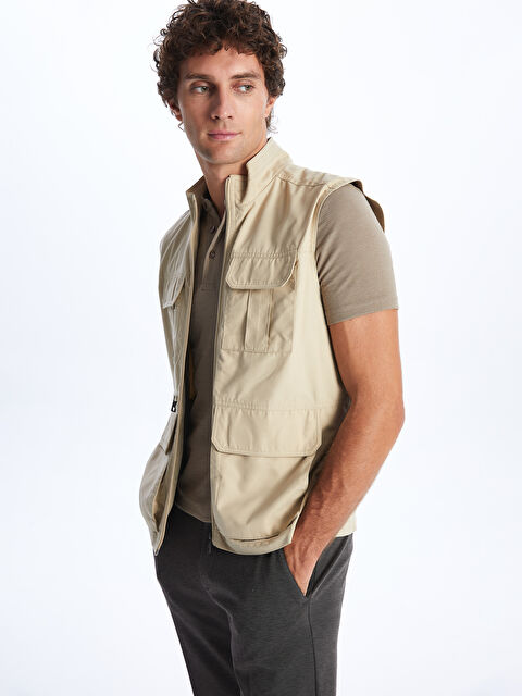 LCWAIKIKI Classic Standart Kalıp Dik Yaka Erkek Avcı Yeleği - W30989Z8-FGP