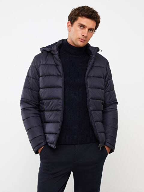 LCWAIKIKI Classic Standart Kalıp Kapüşonlu Erkek Şişme Mont - W30993Z8-RFD