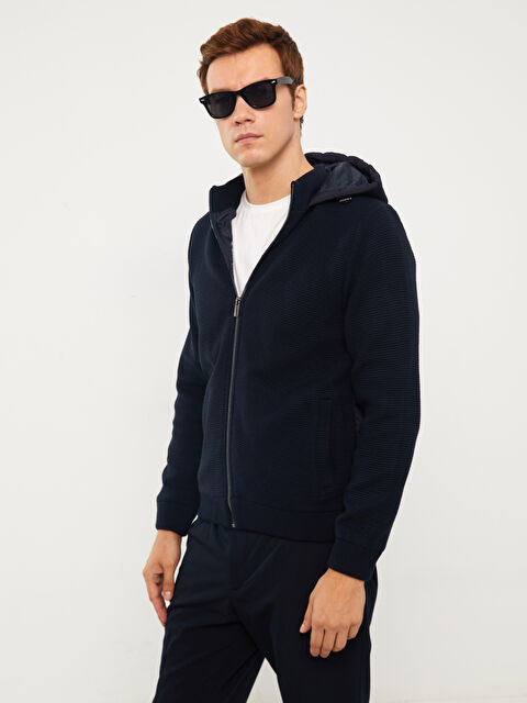 LCW Vision Slim Fit Kapüşonlu Erkek Triko Mont - W31087Z8-RFH