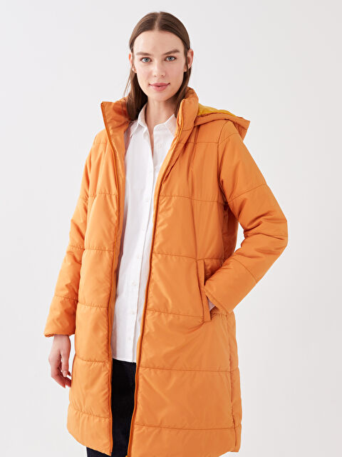 LCW ECO Kadın Kapüşonlu Düz Şişme Mont - W31432Z8-S6S